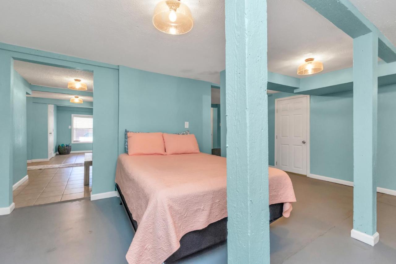 Galveston Studio - Sleeps 7 - Minutes To Beach !! Exterior photo